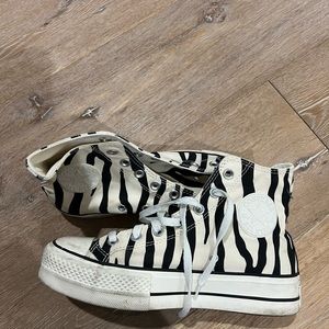 Platform zebra converse